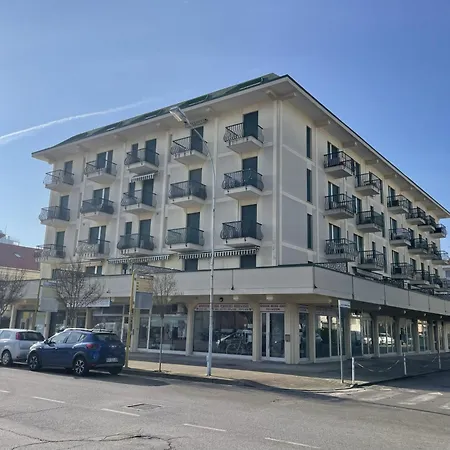 Appartement Bilocale Rubino Con Piscina - Jesolo Extérieur photo