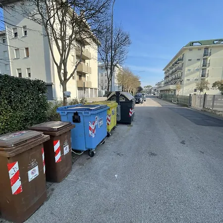 Appartement Bilocale Rubino Con Piscina - Jesolo Extérieur photo